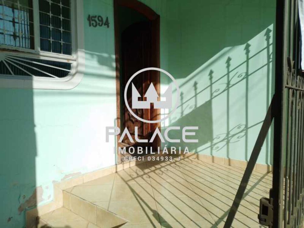 Casa Comercial à venda com 4 quartos, 190m² - Foto 1
