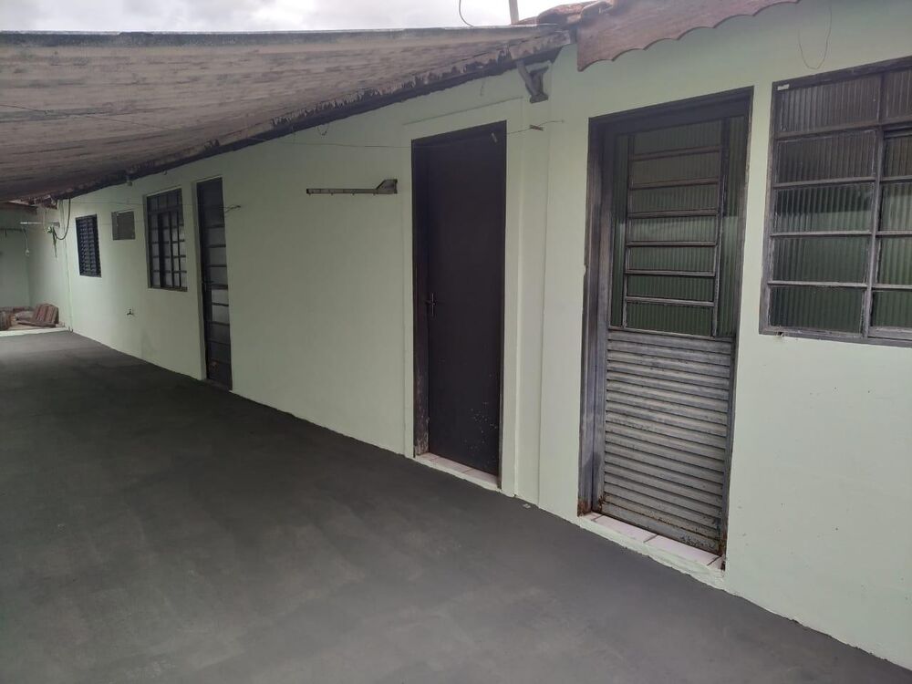 Casa à venda com 3 quartos, 80m² - Foto 2