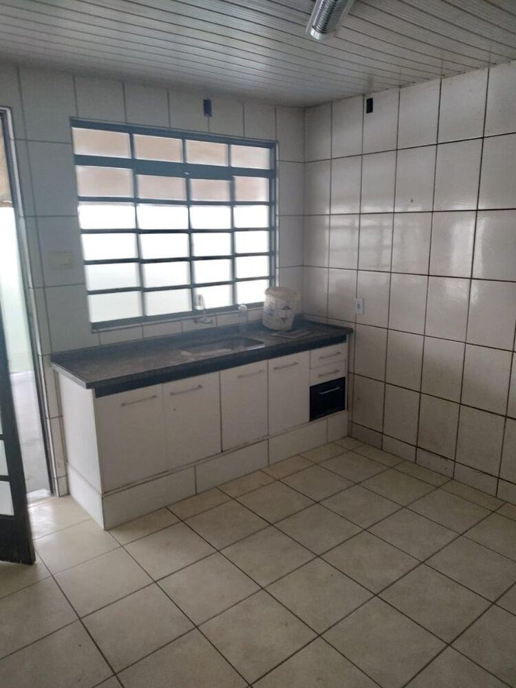 Casa à venda com 3 quartos, 80m² - Foto 7