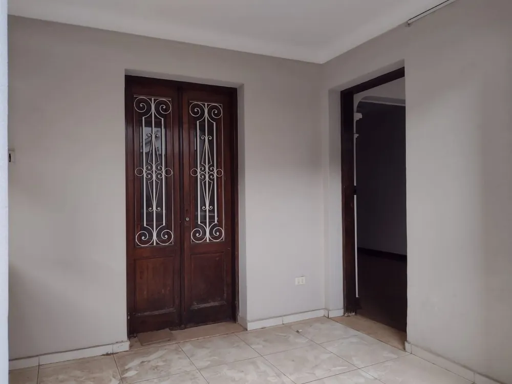 Casa, 3 quartos, 218 m² - Foto 2