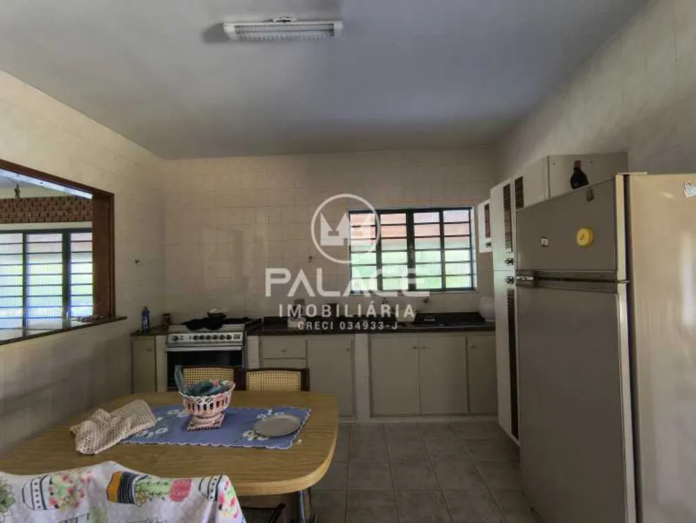 Sítio, 2 quartos, 45000 m² - Foto 1