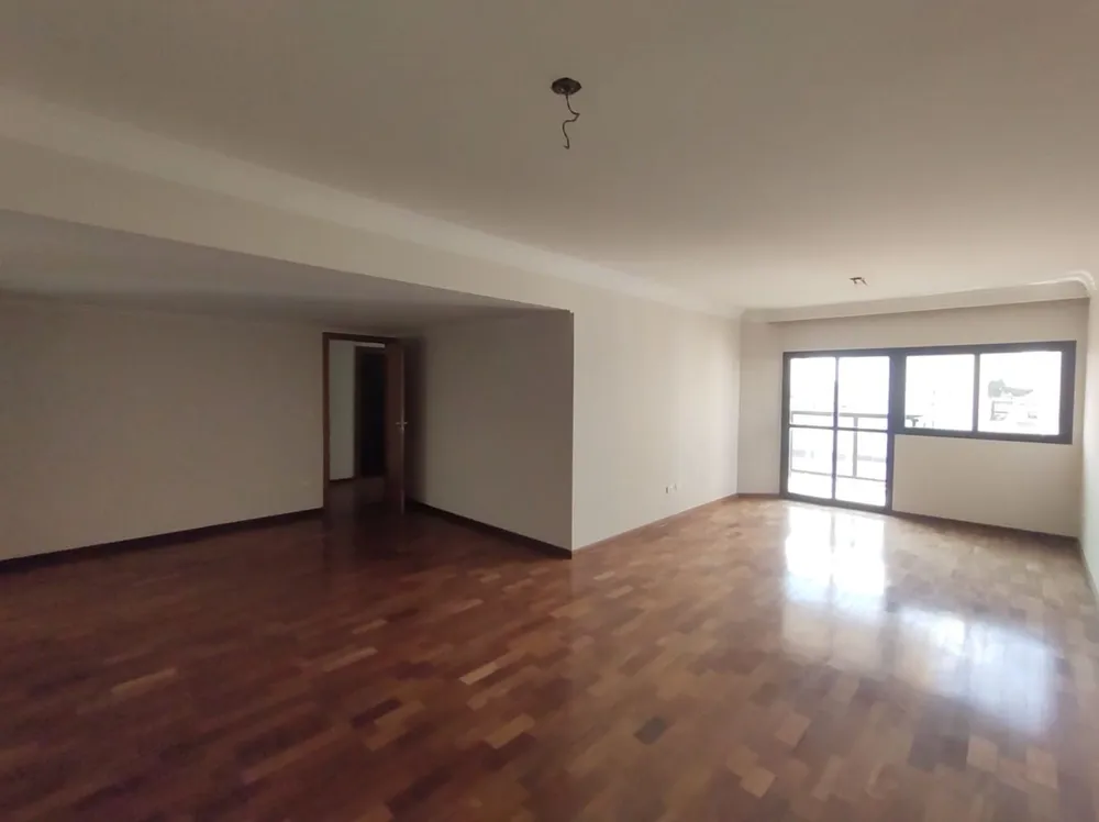 Apartamento, 3 quartos, 136 m² - Foto 1