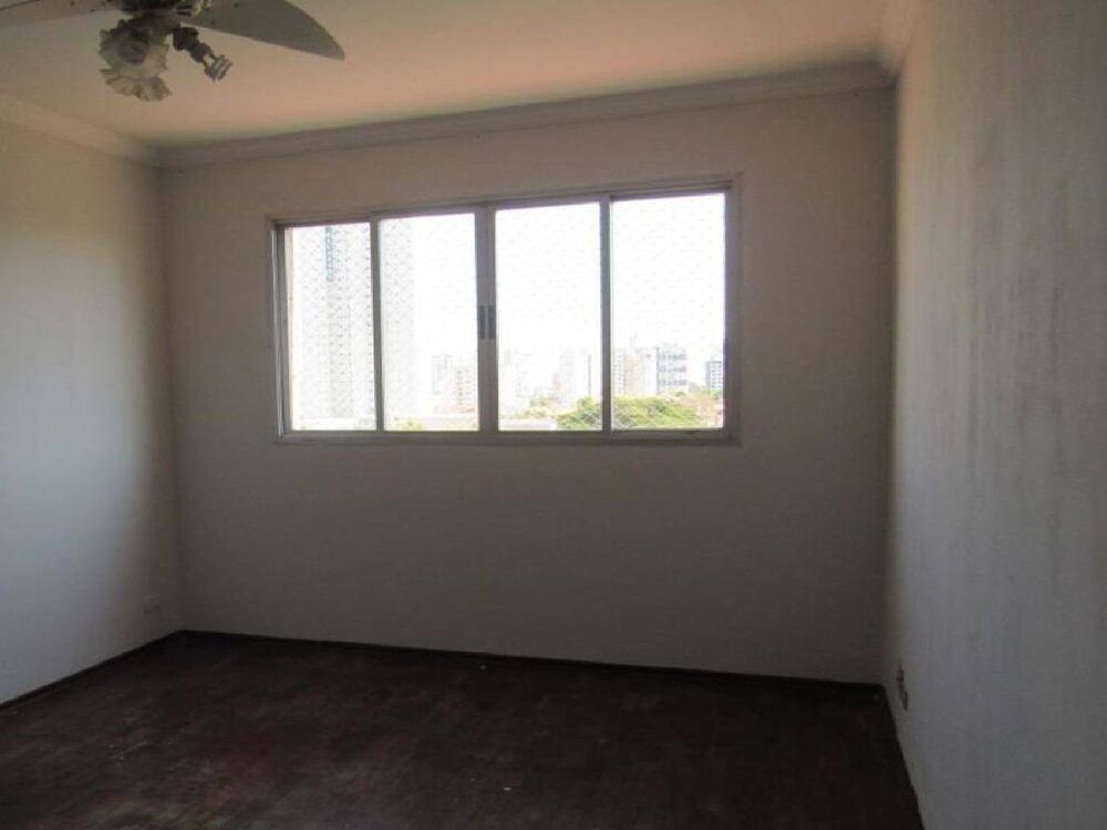 Apartamento à venda com 2 quartos, 68m² - Foto 2
