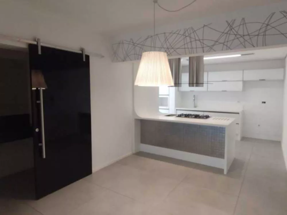 Apartamento para alugar com 2 quartos, 151m² - Foto 2