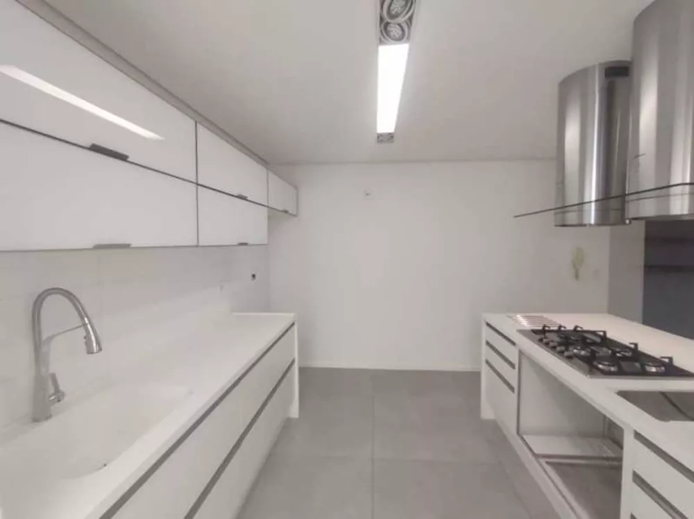 Apartamento para alugar com 2 quartos, 151m² - Foto 3