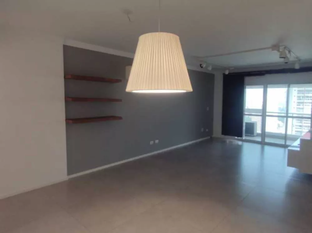 Apartamento para alugar com 2 quartos, 151m² - Foto 1