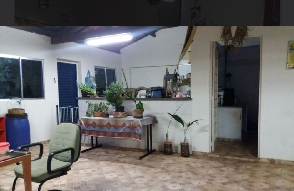 Chácara à venda com 3 quartos, 300m² - Foto 2