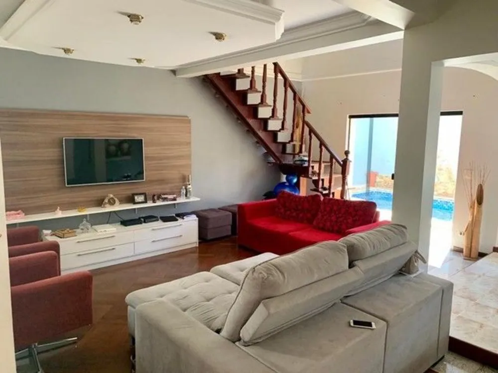 Casa, 3 quartos, 297 m² - Foto 2