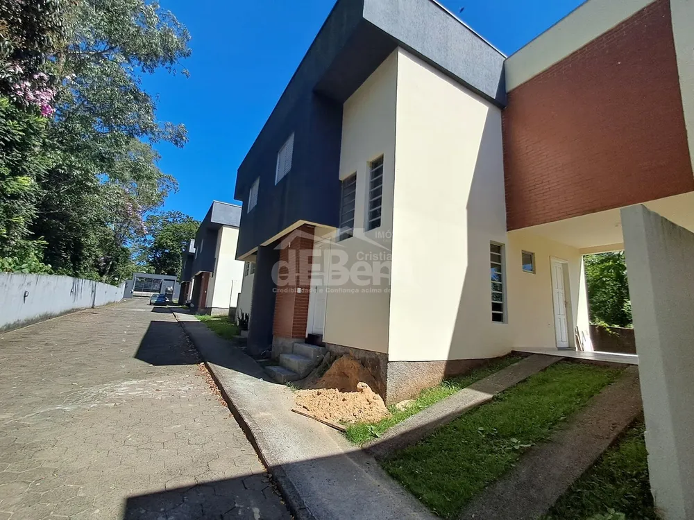 Casa, 3 quartos, 84 m² - Foto 2