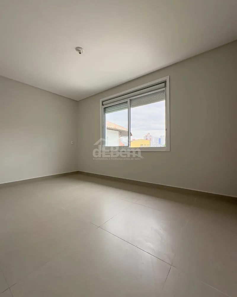 Casa, 4 quartos, 272 m² - Foto 8