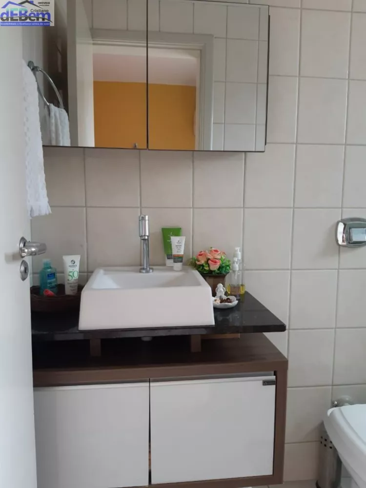 Apartamento à venda com 2 quartos, 66m² - Foto 2