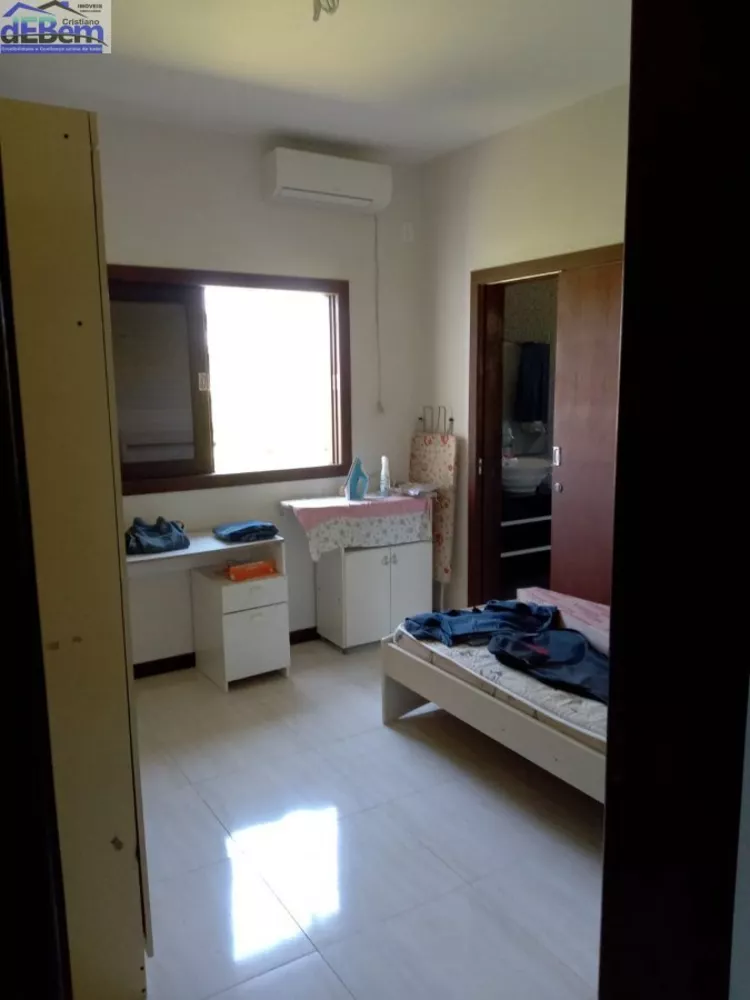 Casa, 3 quartos, 200 m² - Foto 1