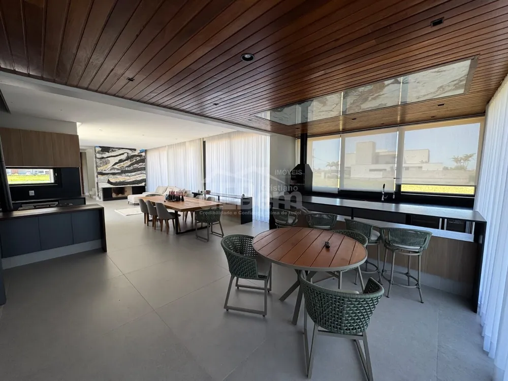 Casa, 4 quartos, 294 m² - Foto 2
