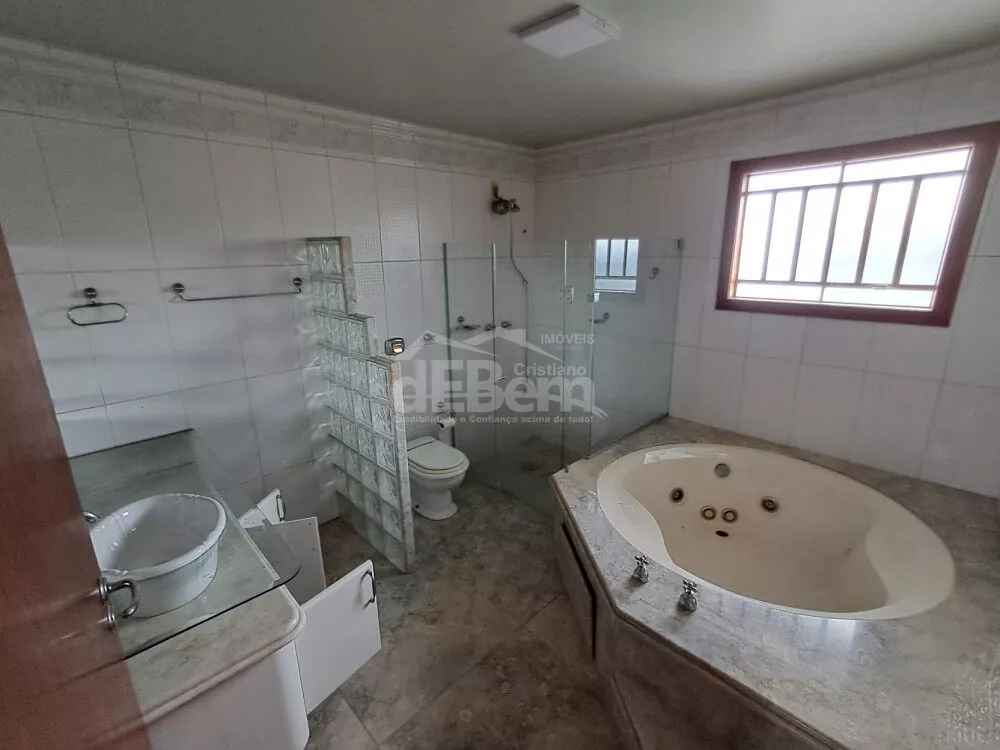 Casa, 5 quartos, 260 m² - Foto 1