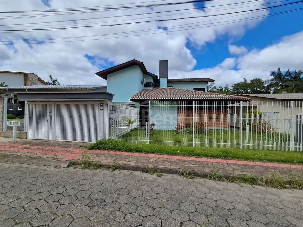 Casa, 5 quartos, 260 m² - Foto 1