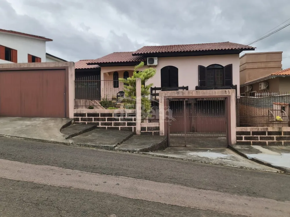 Casa, 3 quartos, 170 m² - Foto 1