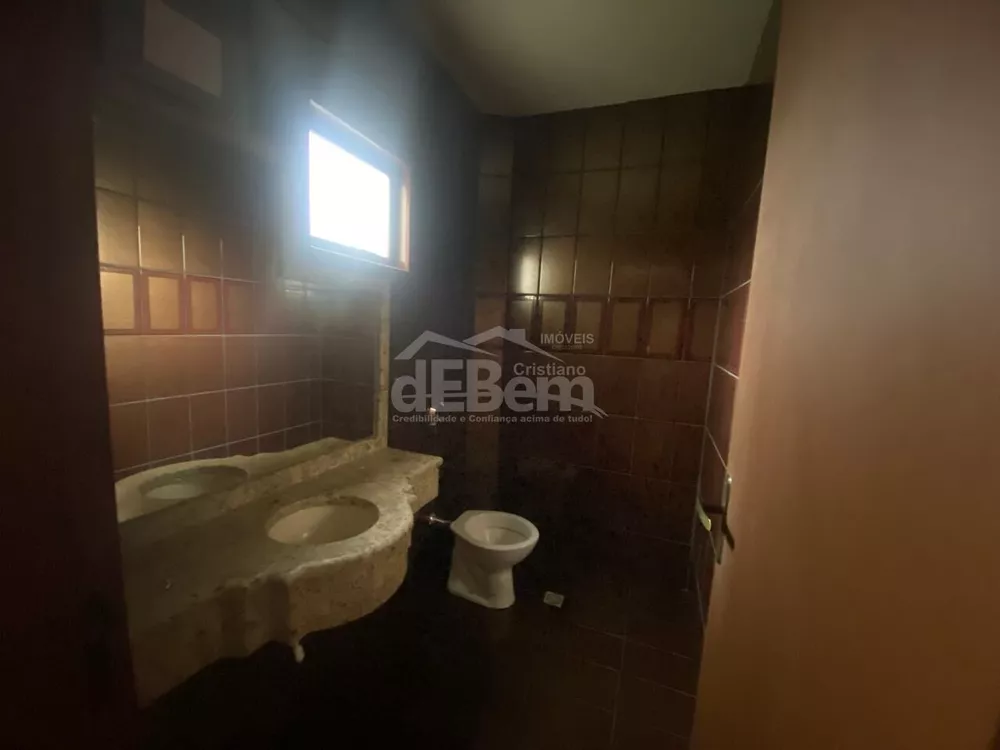 Casa, 4 quartos, 223 m² - Foto 1