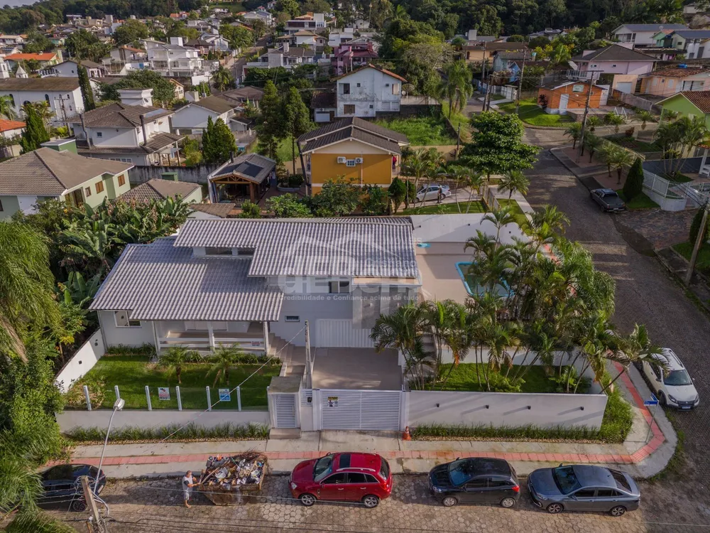 Casa, 3 quartos, 388 m² - Foto 1