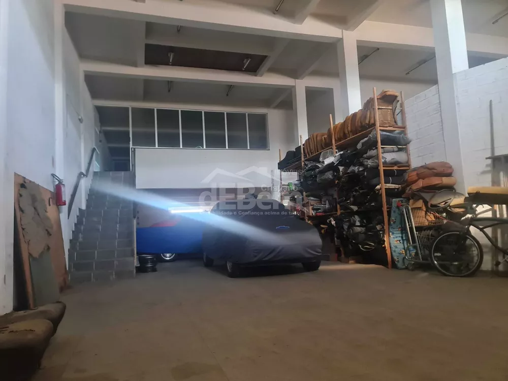 Prédio Inteiro, 873 m² - Foto 1