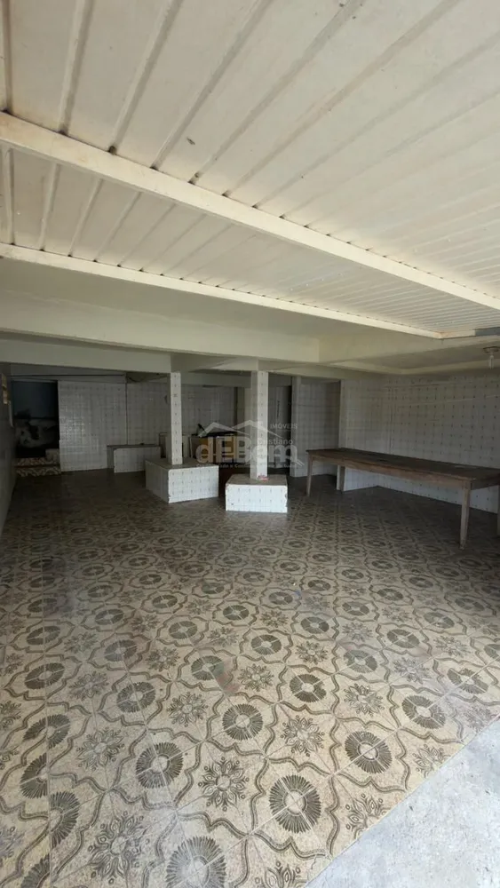 Casa, 4 quartos, 227 m² - Foto 3