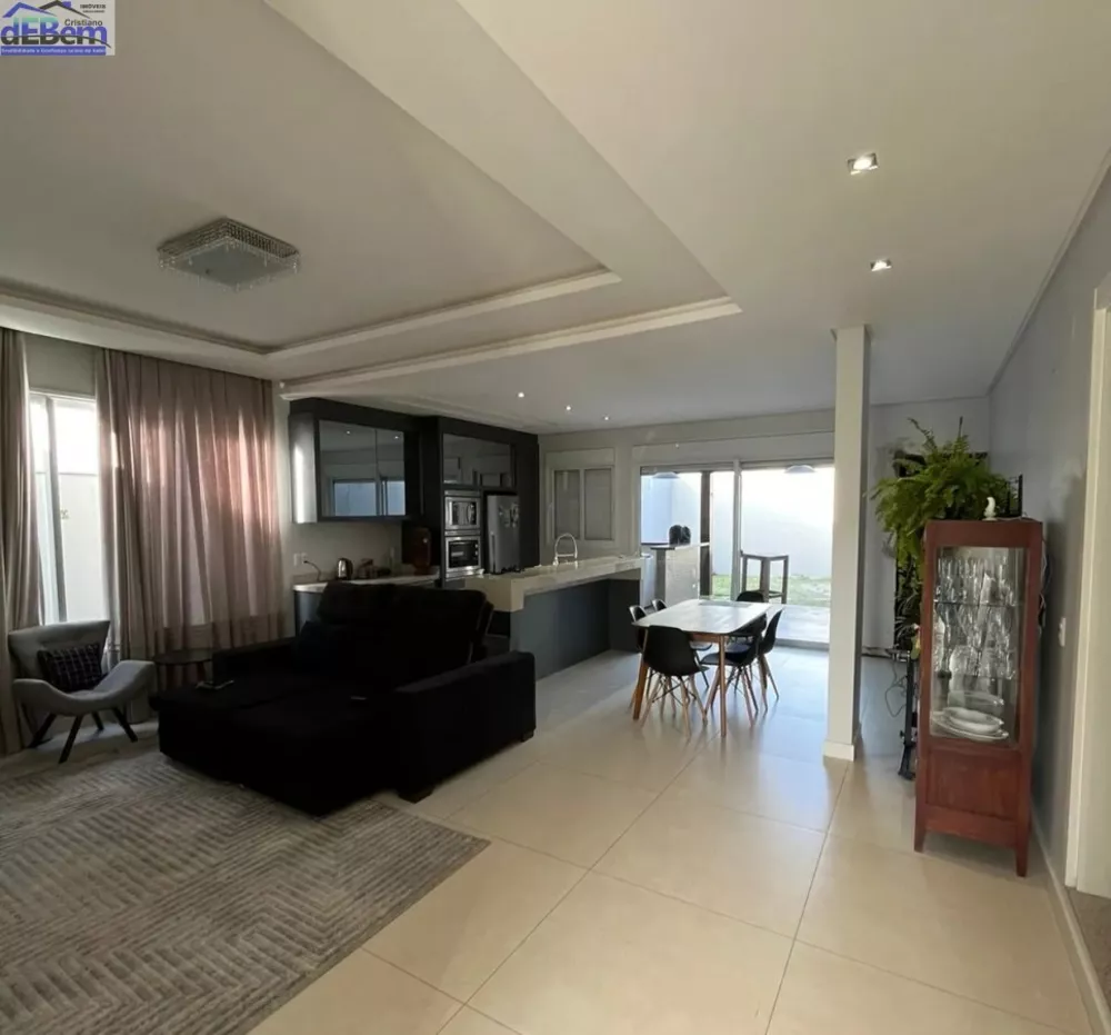 Casa, 3 quartos, 238 m² - Foto 2