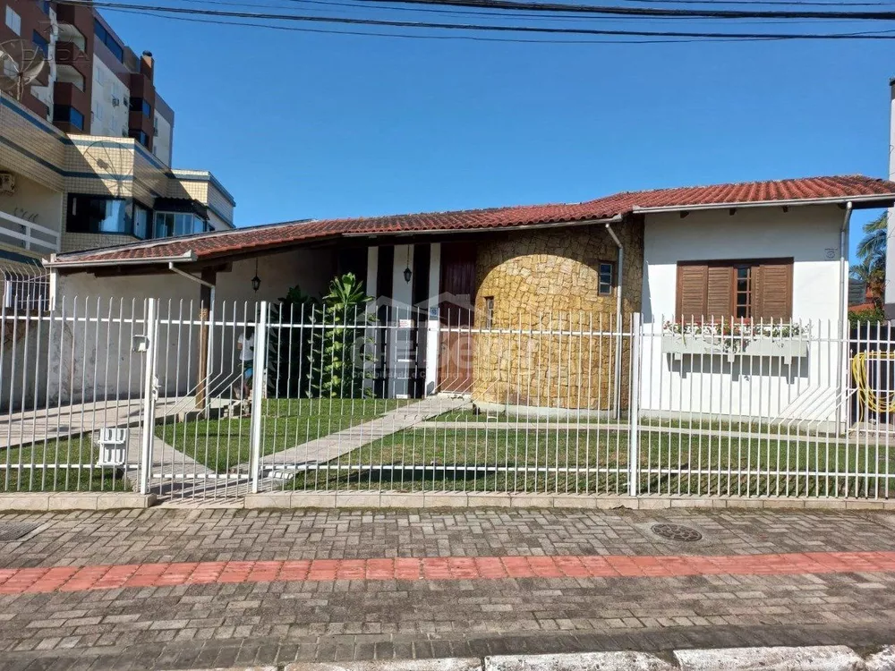 Casa, 3 quartos, 182 m² - Foto 2