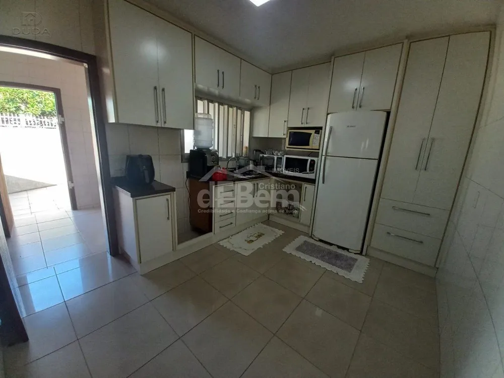 Casa, 3 quartos, 182 m² - Foto 11