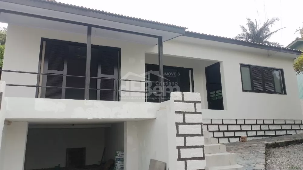 Casa, 4 quartos, 127 m² - Foto 1