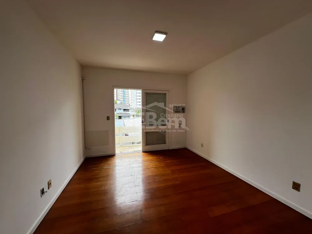 Casa, 5 quartos, 260 m² - Foto 7