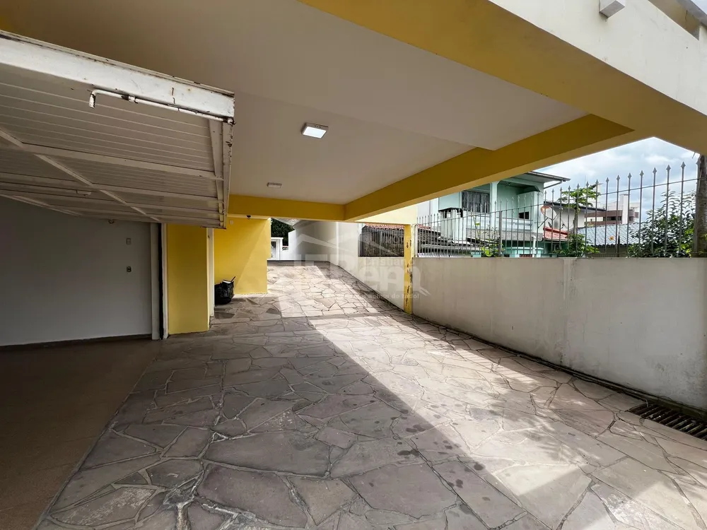 Casa, 5 quartos, 260 m² - Foto 3