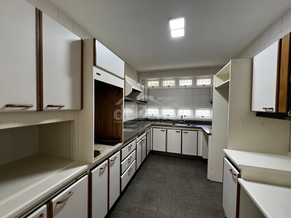 Casa, 5 quartos, 260 m² - Foto 8