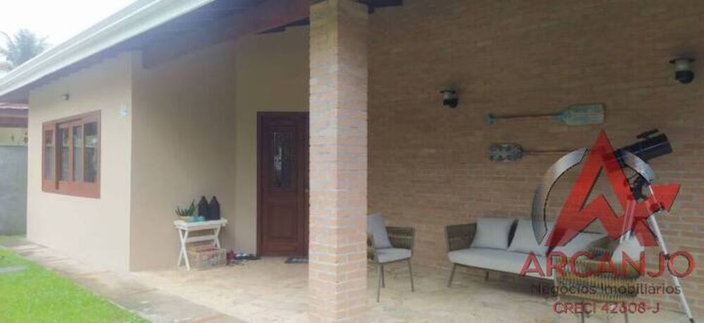 Casa à venda com 3 quartos, 180m² - Foto 1