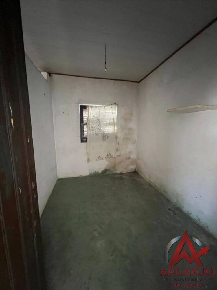 Casa à venda com 2 quartos, 120m² - Foto 4