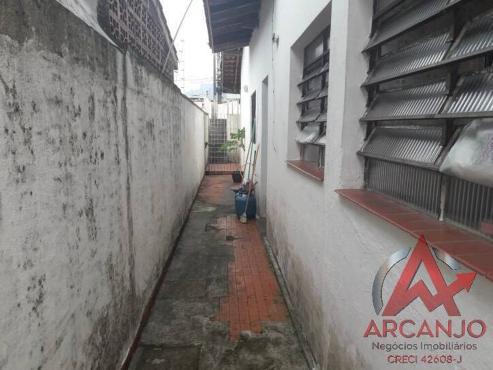 Casa à venda com 4 quartos, 192m² - Foto 4
