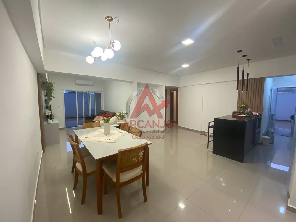 Apartamento, 3 quartos, 185 m² - Foto 2