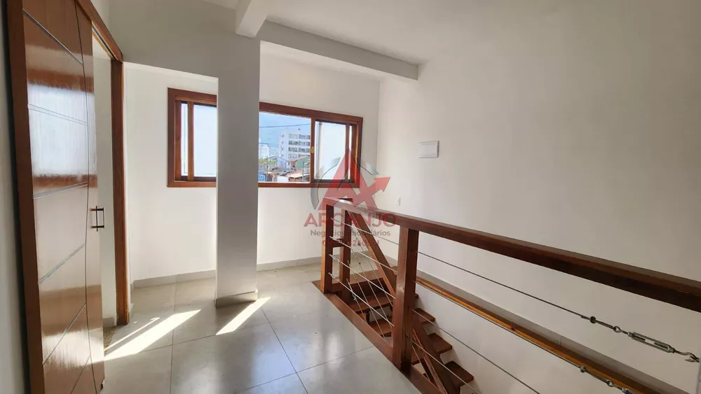 Casa, 6 quartos, 200 m² - Foto 3