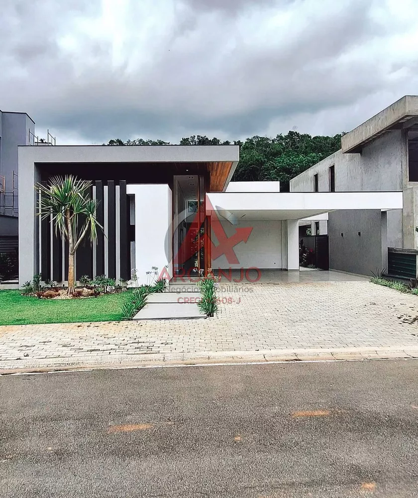 Casa, 4 quartos, 312 m² - Foto 1