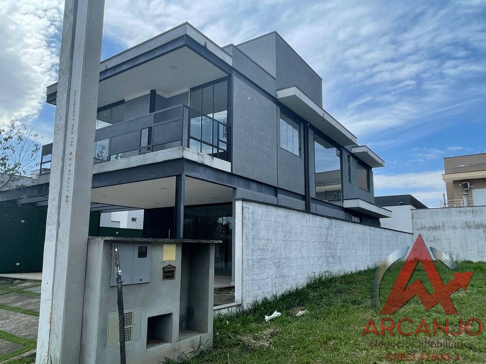 Casa à venda com 4 quartos, 310m² - Foto 2