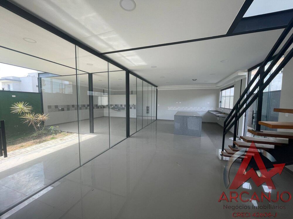 Casa à venda com 4 quartos, 310m² - Foto 3
