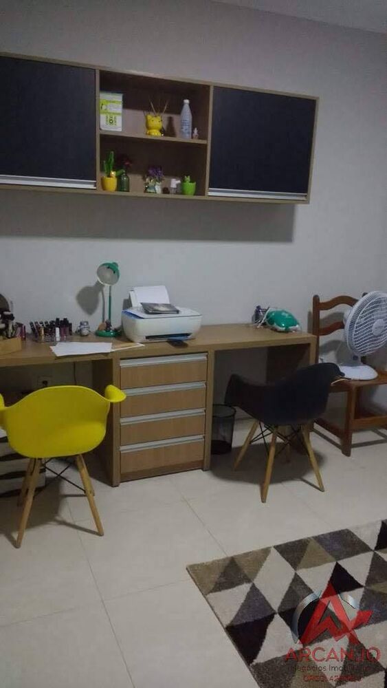 Casa à venda com 4 quartos, 220m² - Foto 3