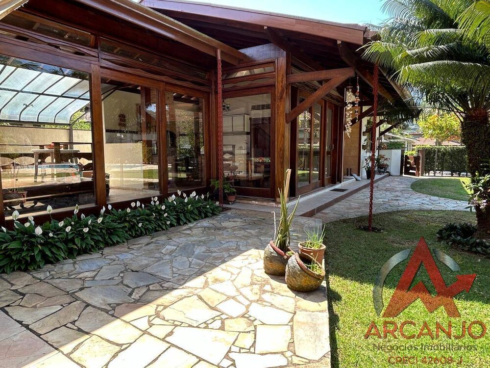 Casa à venda com 3 quartos, 249m² - Foto 5