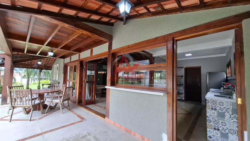 Casa, 4 quartos, 290 m² - Foto 1