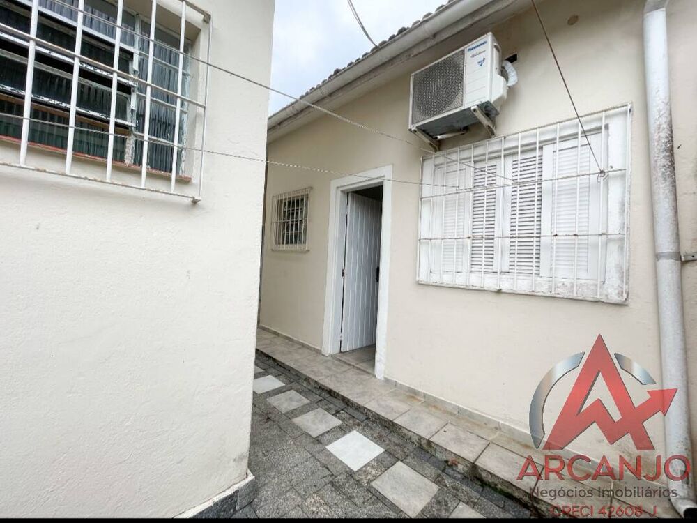 Casa à venda com 4 quartos, 180m² - Foto 1
