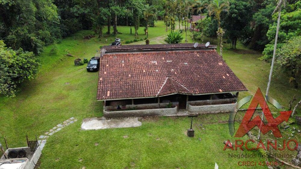 Chácara à venda com 3 quartos, 700m² - Foto 1