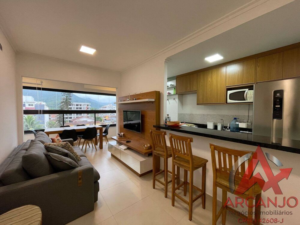 Apartamento à venda com 2 quartos, 70m² - Foto 1