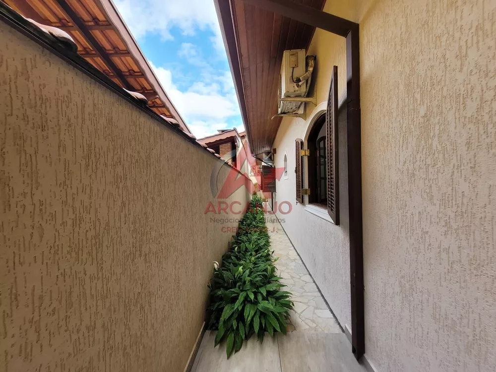 Casa, 4 quartos, 343 m² - Foto 2