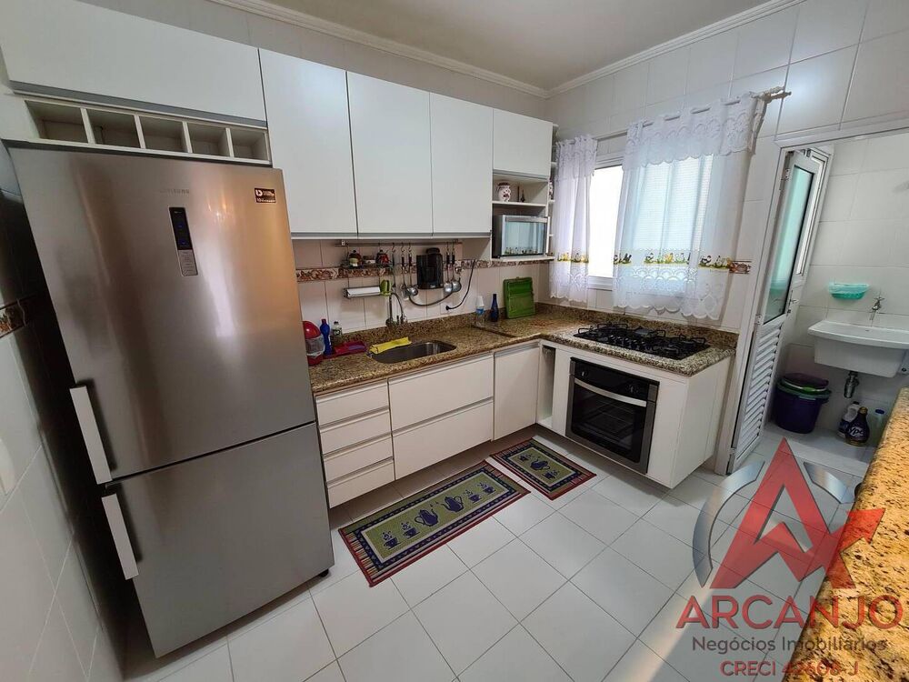 Apartamento à venda com 3 quartos, 96m² - Foto 1