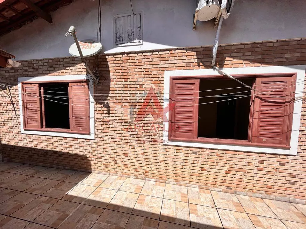 Casa, 5 quartos, 206 m² - Foto 2