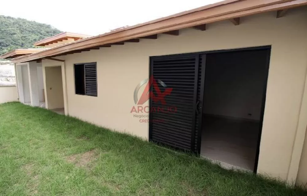 Casa, 6 quartos, 470 m² - Foto 1