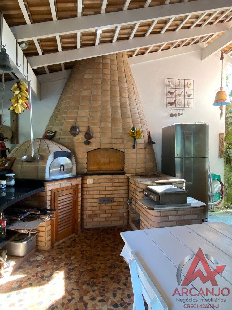 Casa à venda com 4 quartos, 282m² - Foto 3